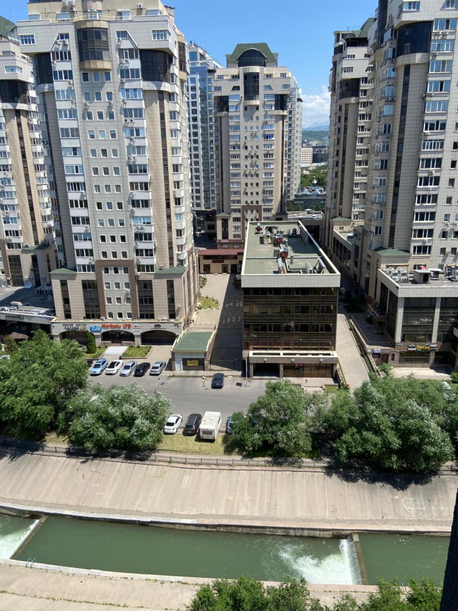 Квартира В Центре Алматы Exterior foto